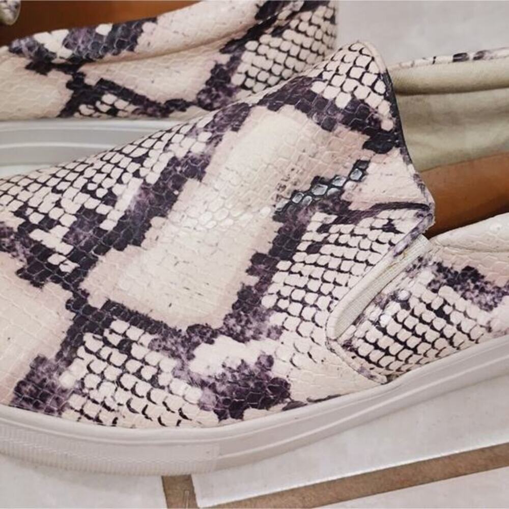 Steve Madden Gills Slip On Snake Print Sneakers Size 11M - Picture 4 of 7